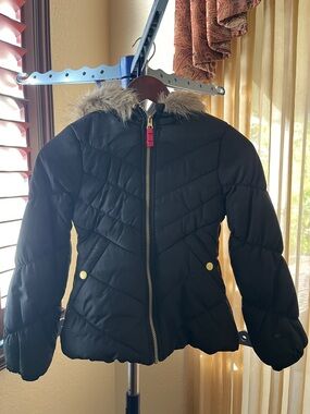 Girls' Black Quilted Puffer Jacket with Faux Fur Hood